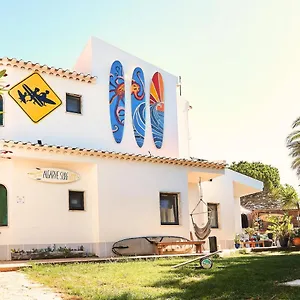 Hostel Algarve Surf Camp & 